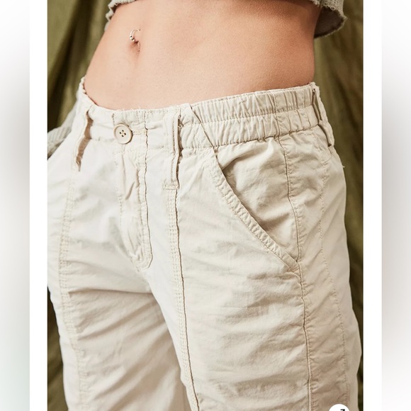 BDG Urban Outfitters Y2K Cream Cargo Pants - Picture 4 of 13